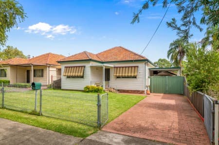 25 Heath Street, Auburn - Image 1