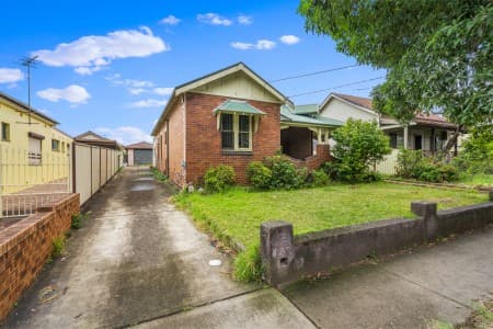33 Park Road, Auburn - Image 1