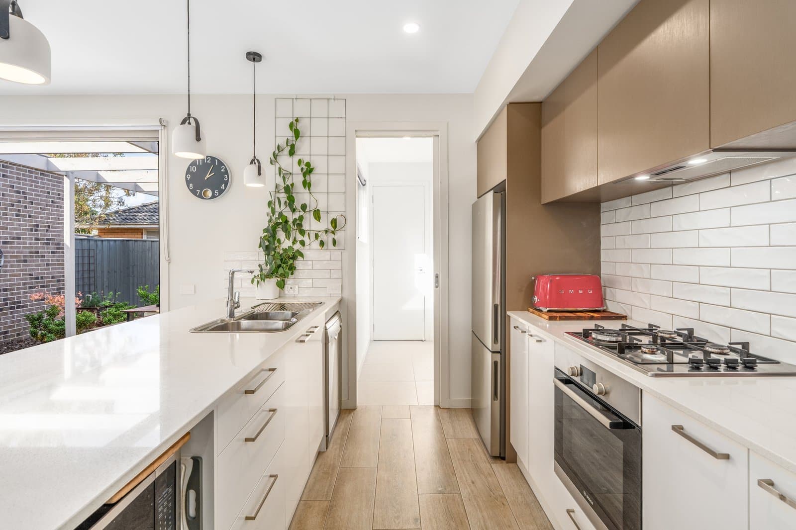 49 Johnson Street, Belmont, Belmont - Thumbnail 2