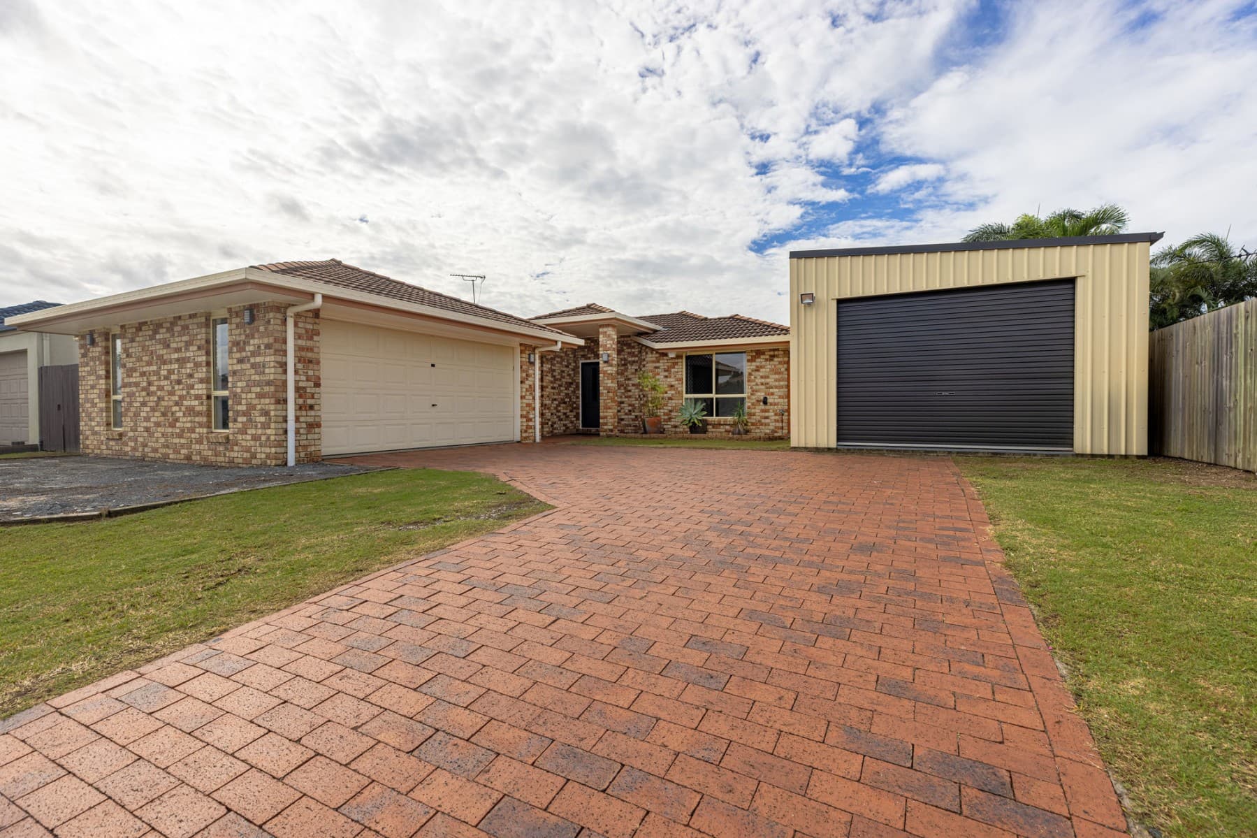 38 Spinnaker Way,
											BUCASIA, Bucasia - Image 1