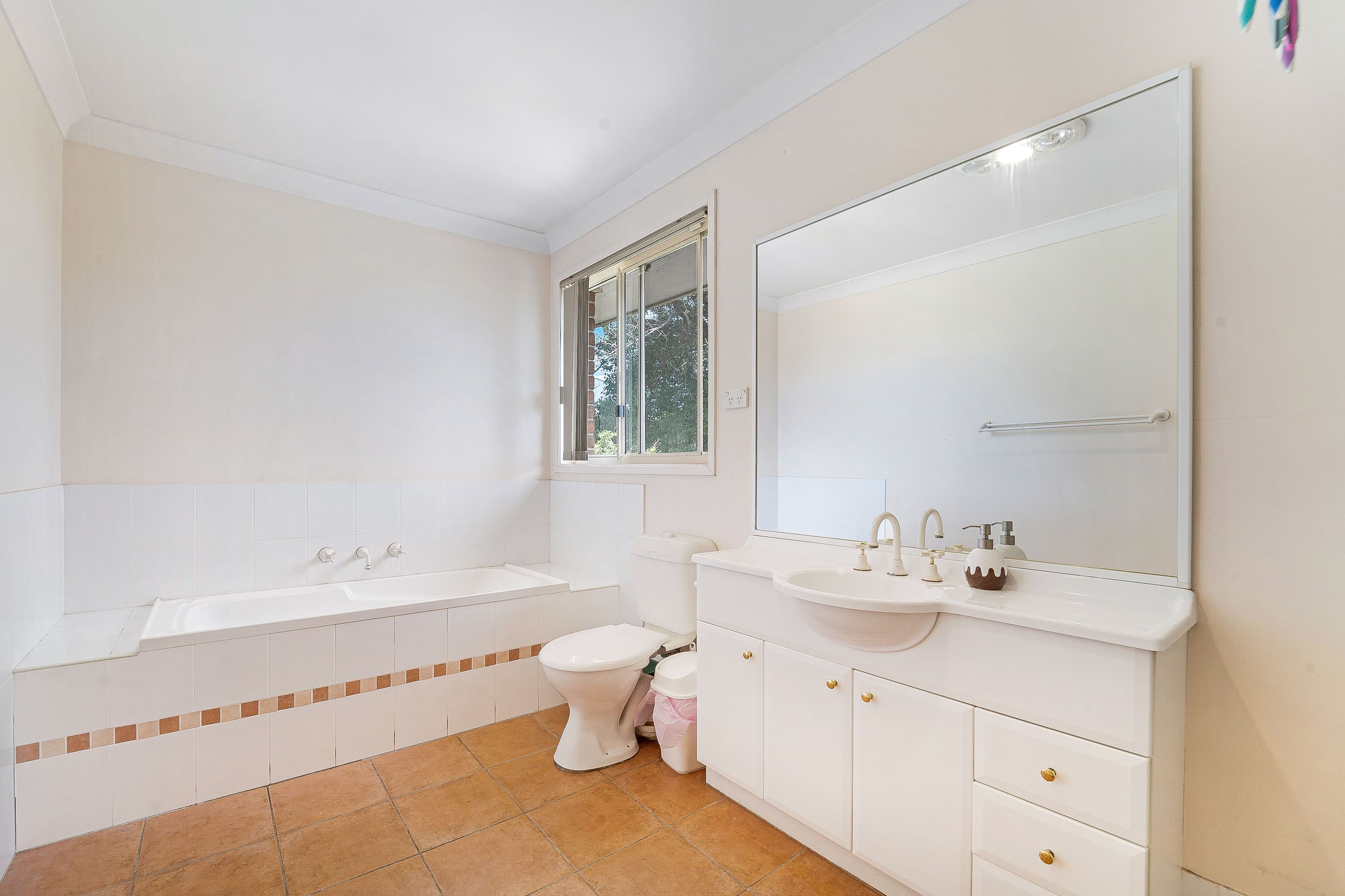 15 Melaleuca Avenue, Fairfield East NSW 2165, Fairfield East - Thumbnail 7