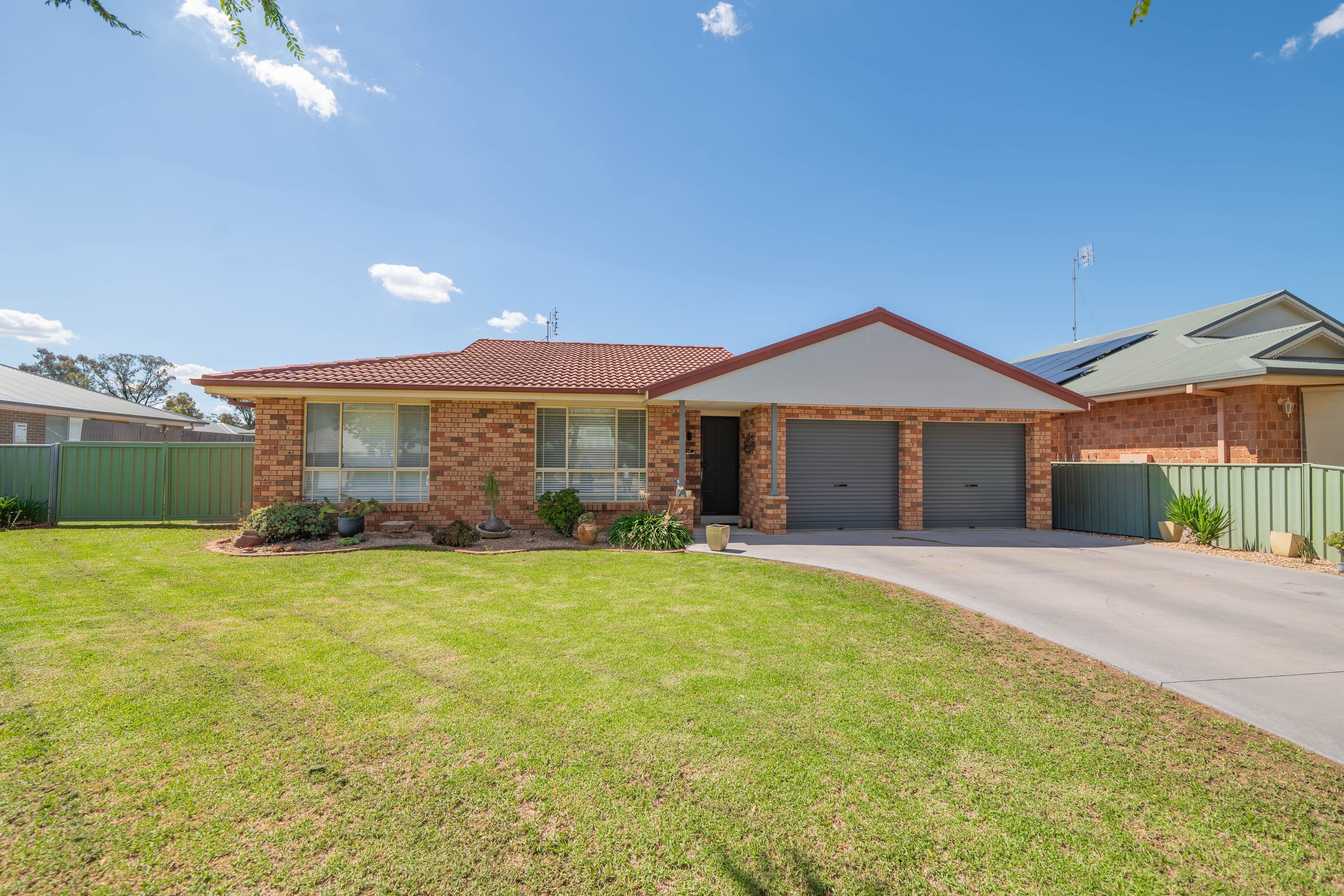 12 Angeleish Avenue, Parkes NSW 2870, Parkes - Image 1