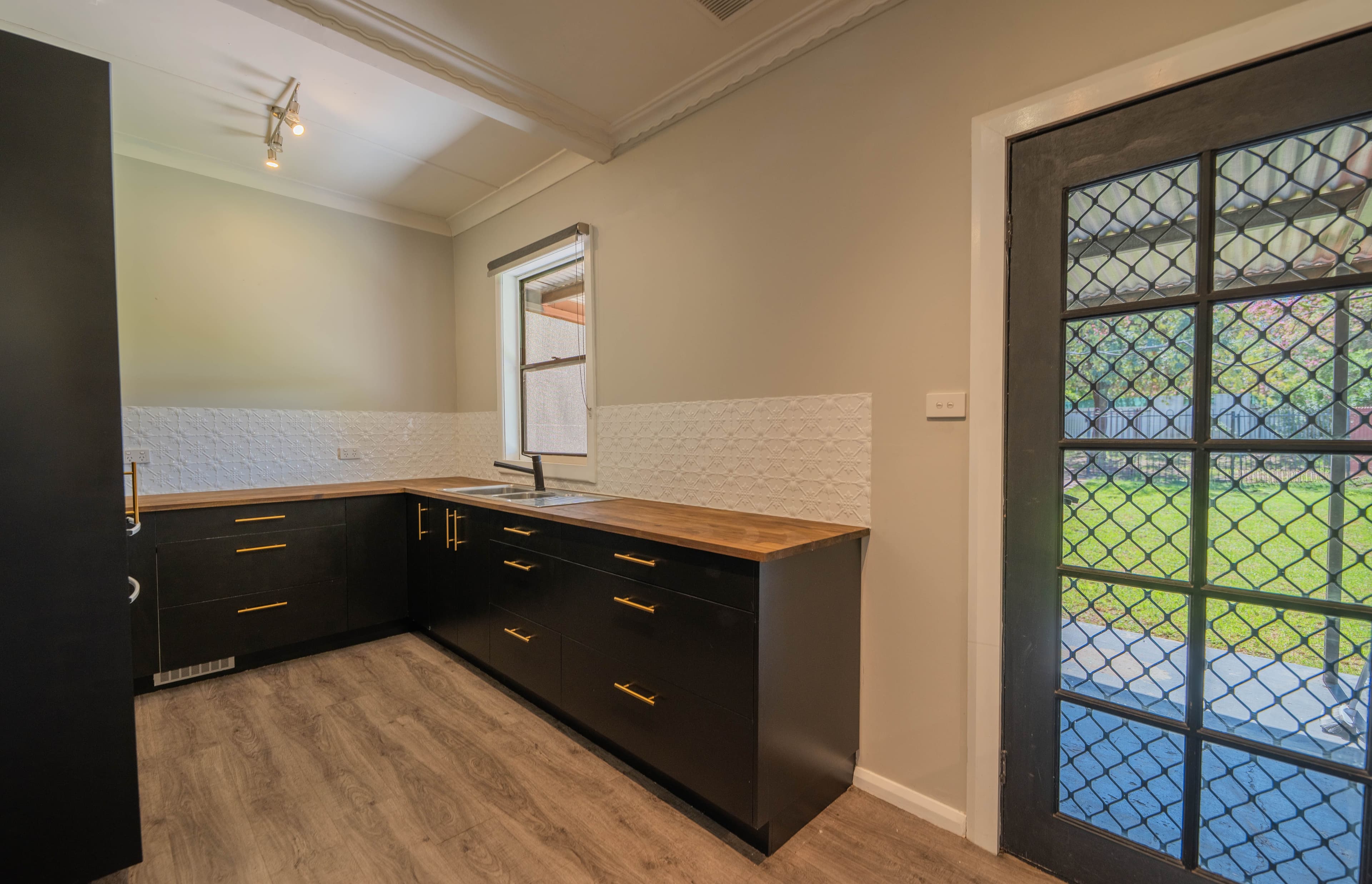 33 Conridge Street, Forbes NSW 2871, Forbes - Thumbnail 4