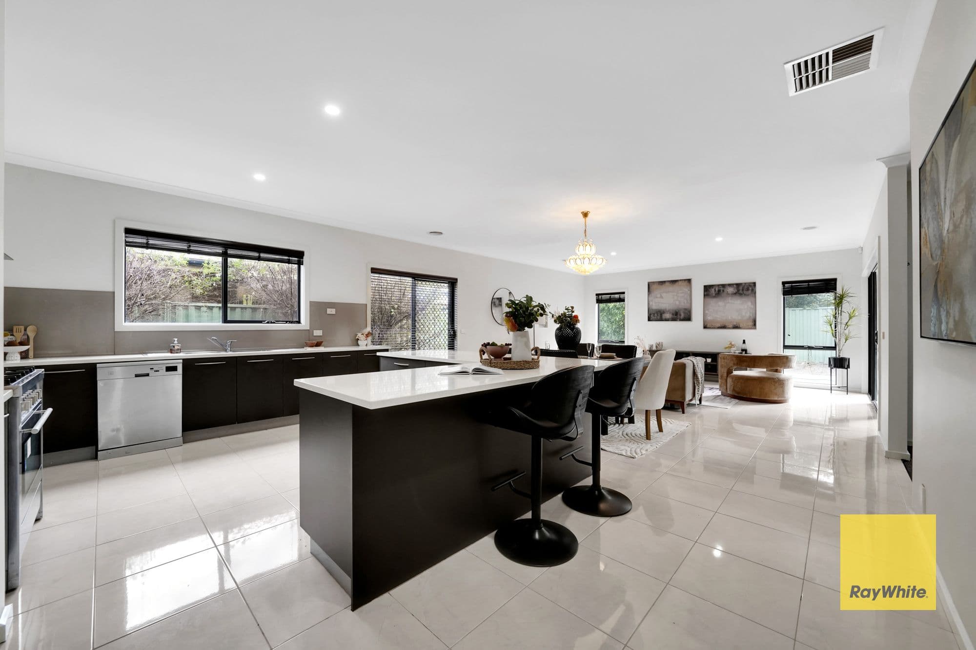 32 Botanical Drive, Caroline Springs VIC 3023, Caroline Springs - Thumbnail 5