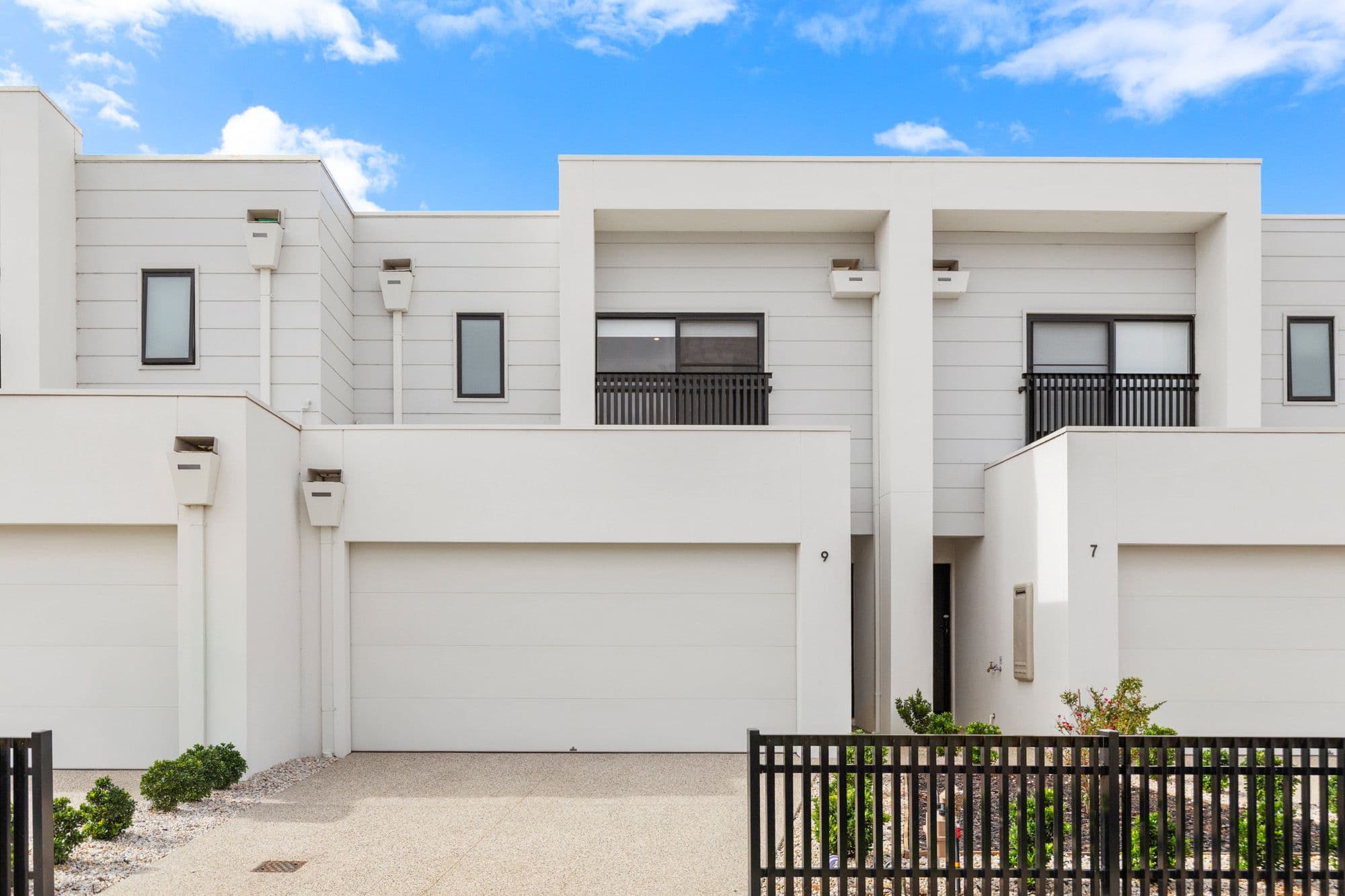9 Billop Walk, Werribee VIC 3030, Werribee - Thumbnail 2