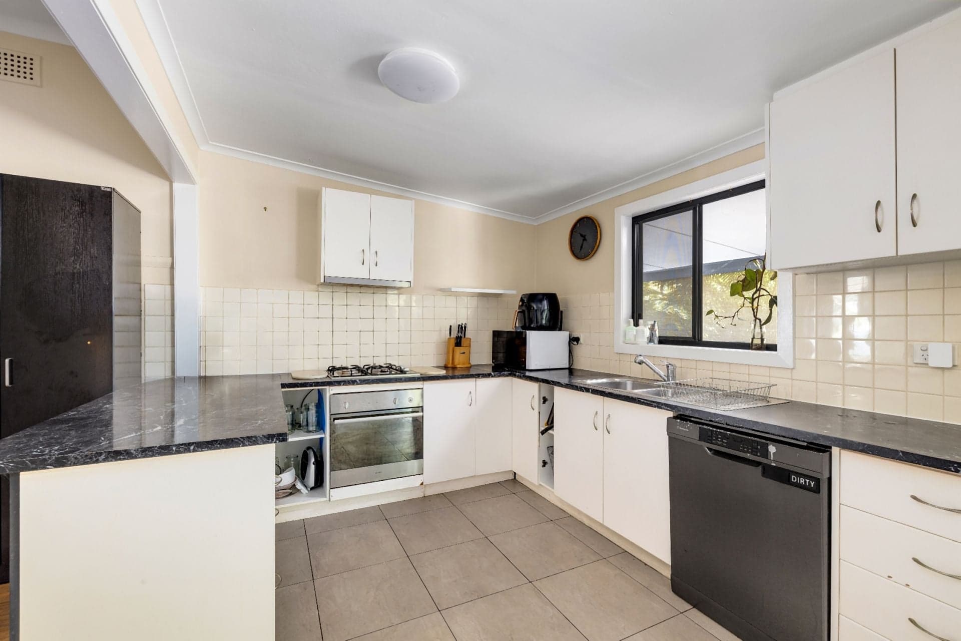 11 Carrington Street, West Kempsey, West Kempsey - Thumbnail 5