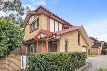 5/33 Warnock Street, Guildford - Image 1