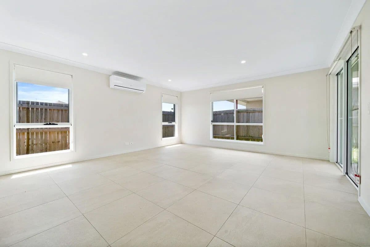 2 Palmeri Street, Logan Reserve QLD 4133, Logan Reserve - Thumbnail 4