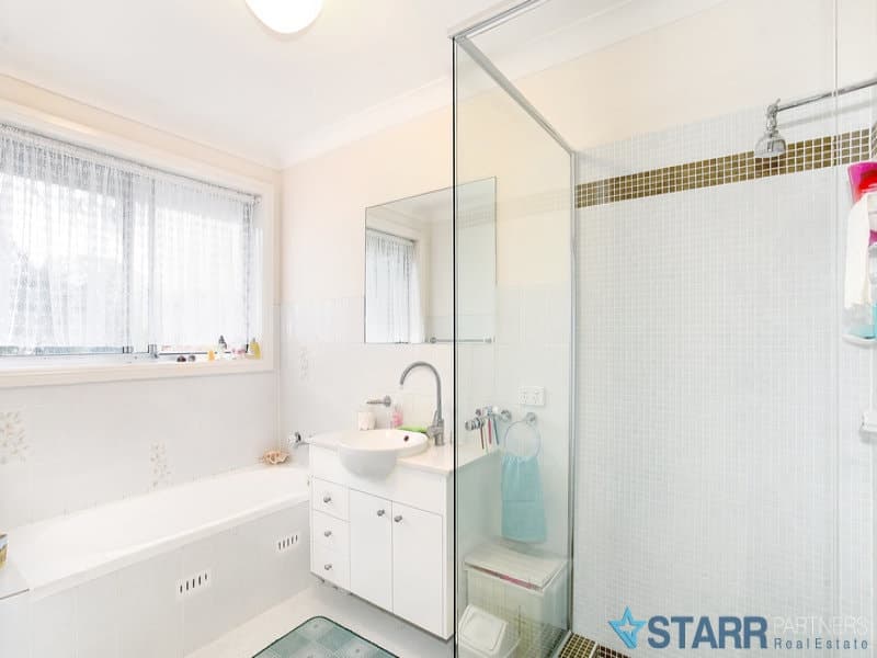 13/4 Mahony Road, Constitution Hill - Image 1