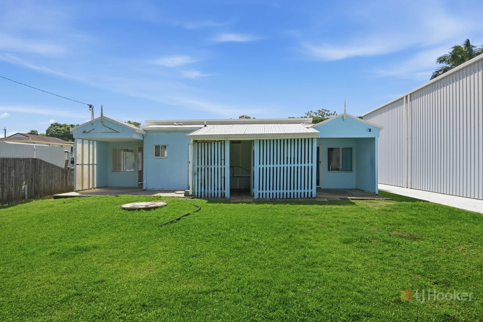54 Prince Charles Avenue, Seaforth, Seaforth - Thumbnail 2