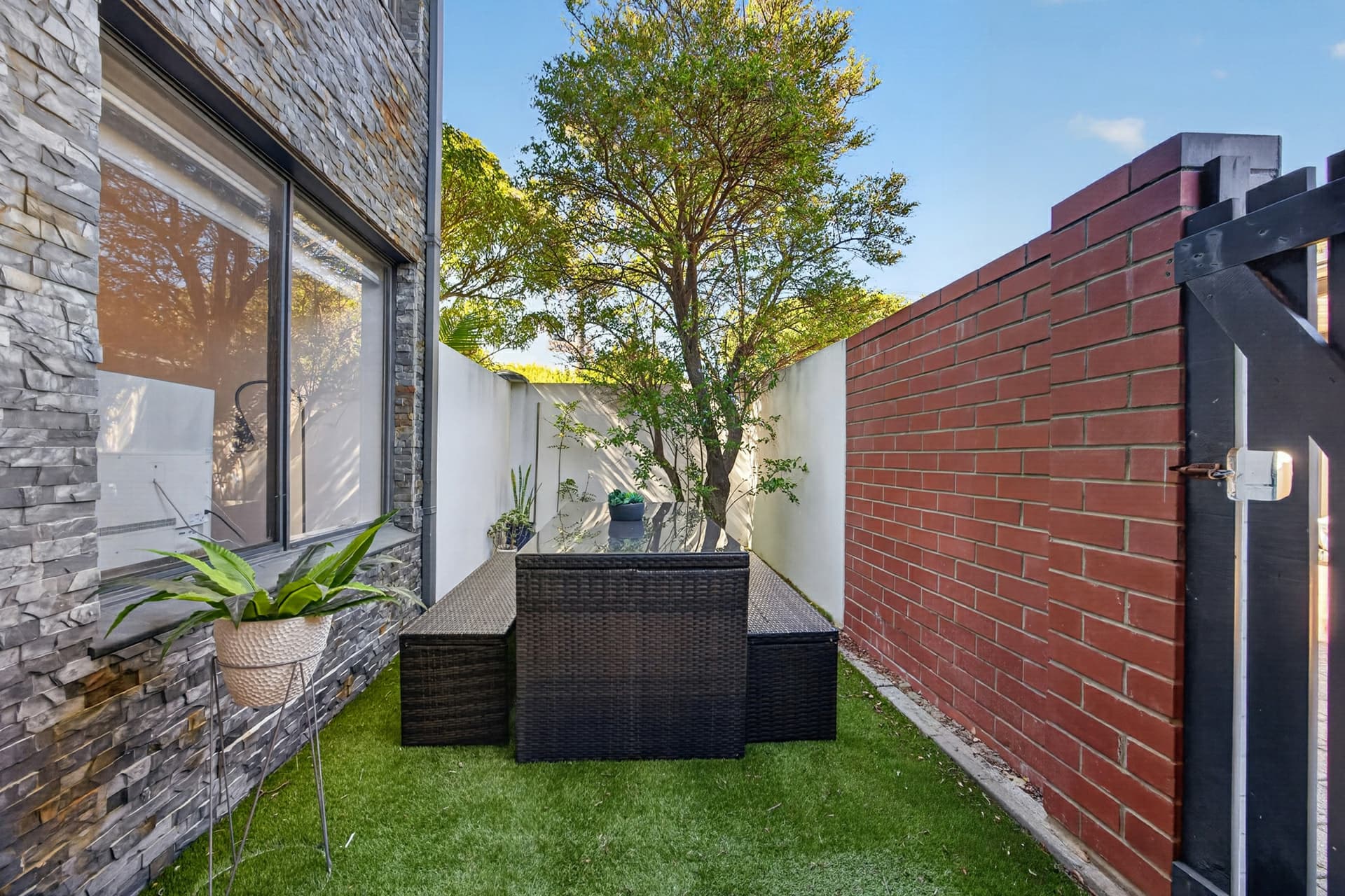 1/345 Stirling Street, Highgate, Highgate - Thumbnail 3