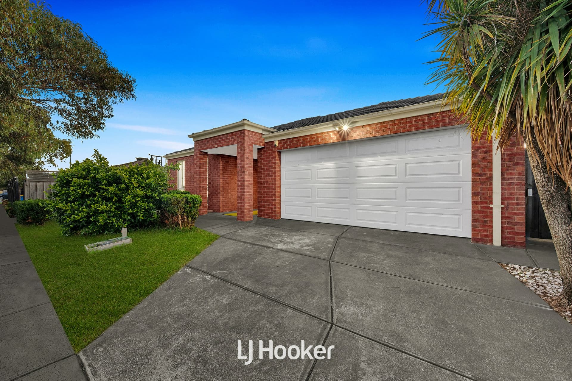 11 Elpara Way, Hampton Park, Hampton Park - Thumbnail 2