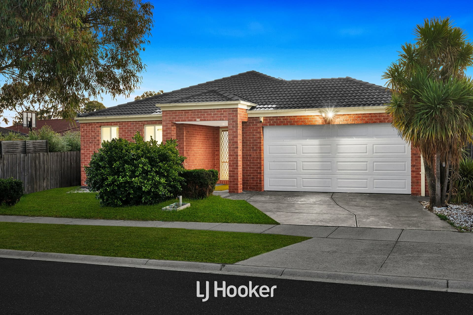 11 Elpara Way, Hampton Park, Hampton Park - Thumbnail 3