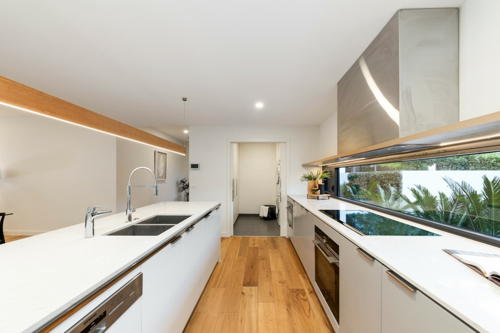 1/22 Canberra Avenue, Forrest, Forrest - Image 1