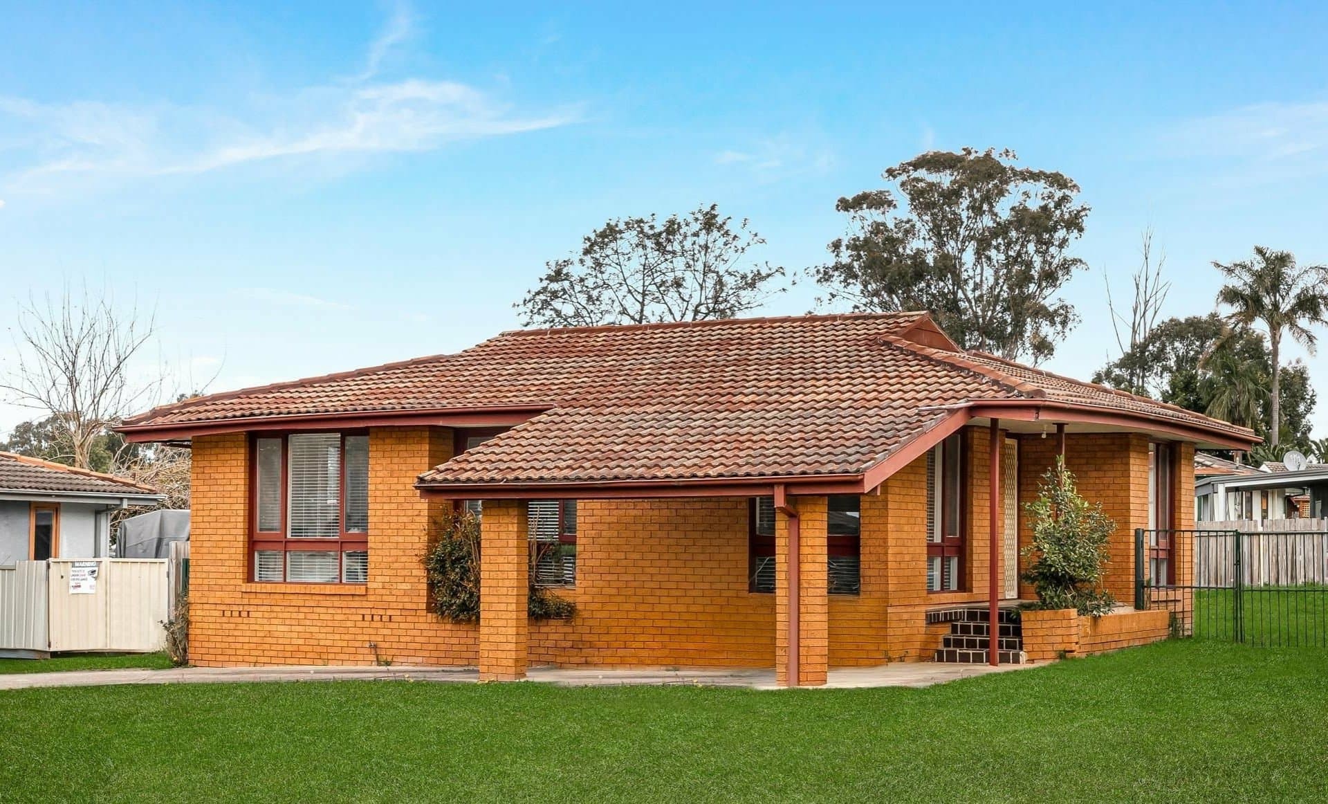 11 Upton Pl, Bonnyrigg, Bonnyrigg - Thumbnail 2