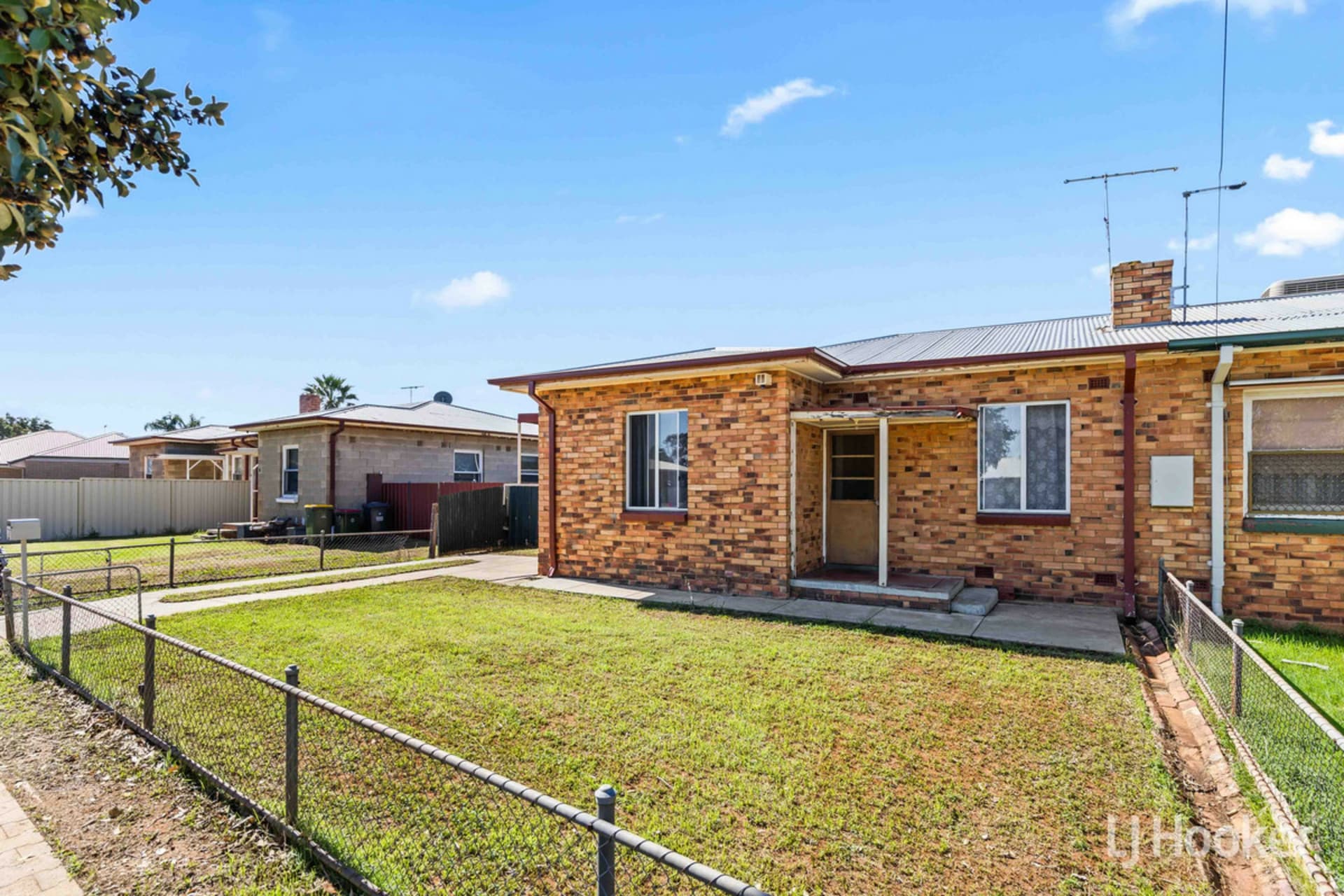 4 Hocking Street, Elizabeth Downs, Elizabeth Downs - Image 1