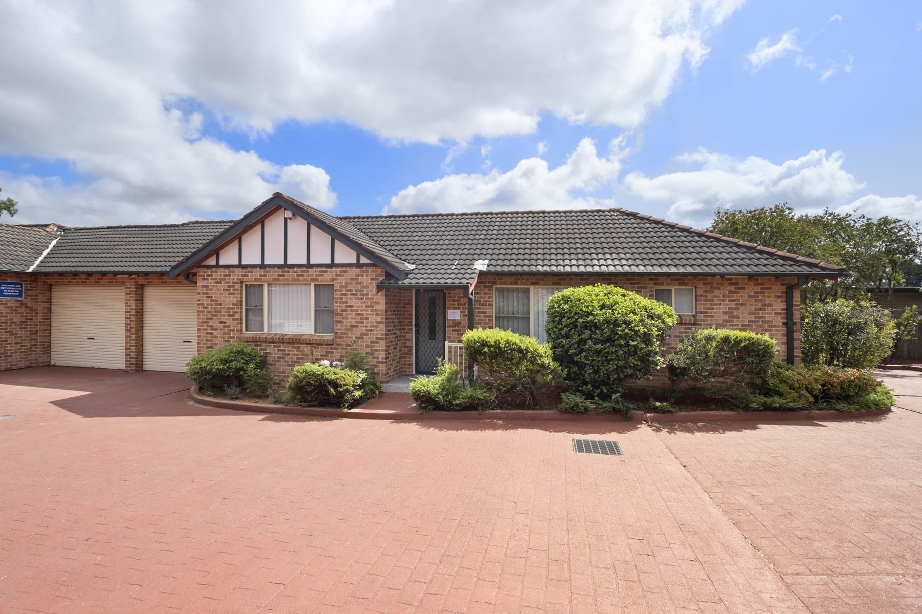 6/25-27 Holdsworth Street, Merrylands - Image 1