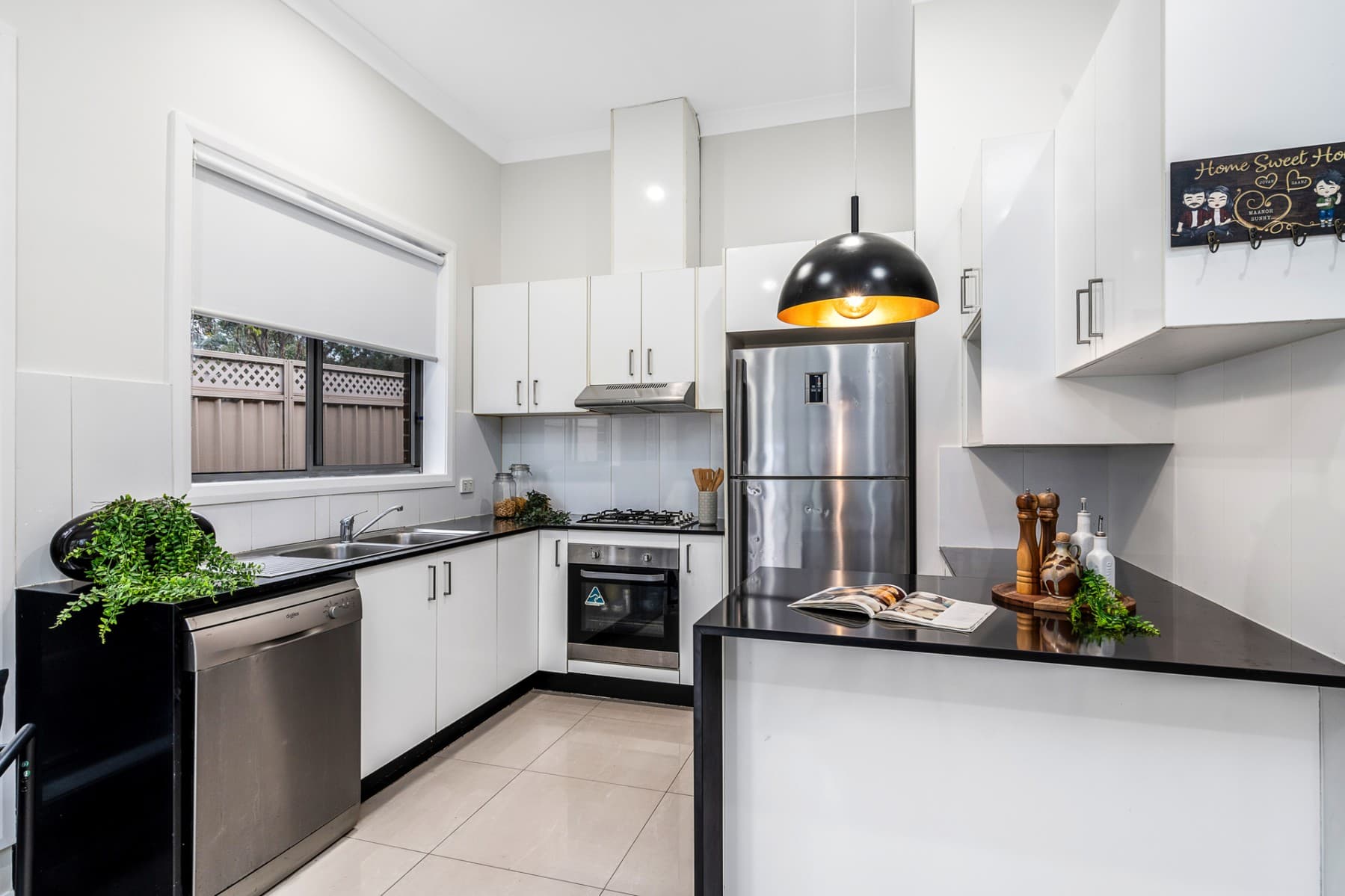 4/48 Denis Winston Drive, Doonside - Thumbnail 3