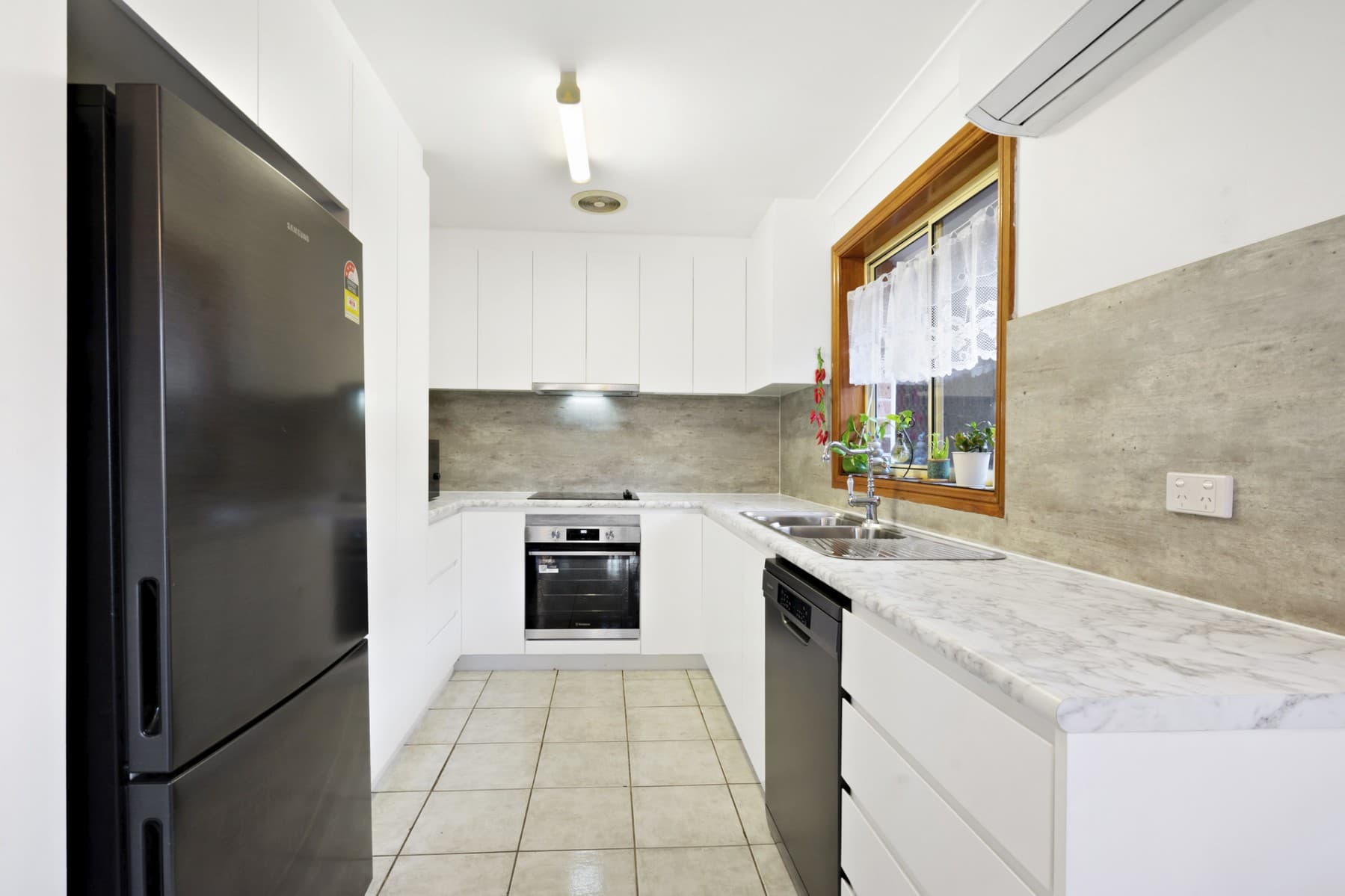 12b Abigail Street, Seven Hills - Thumbnail 2