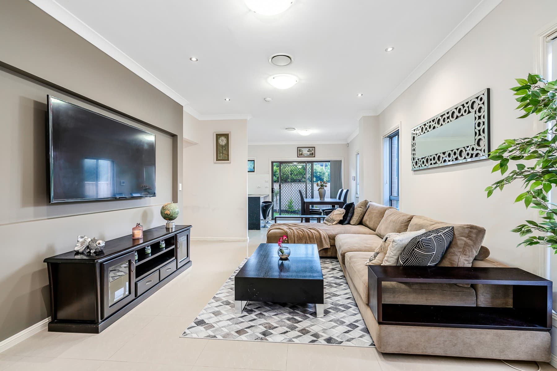 11B Tianie Way, Parklea - Thumbnail 2