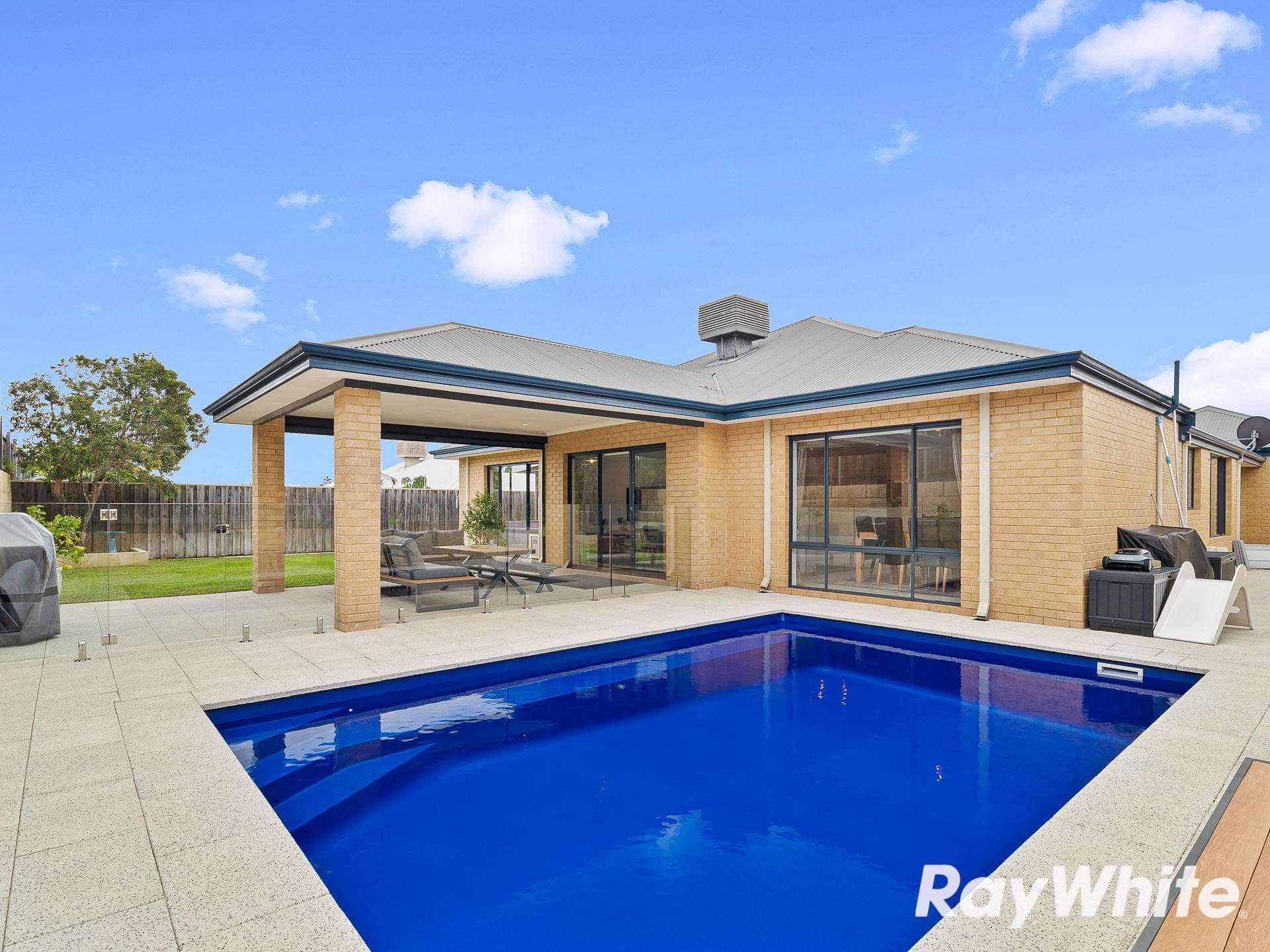 48 Buttercup Parkway, Halls Head WA 6210, Halls Head - Thumbnail 2
