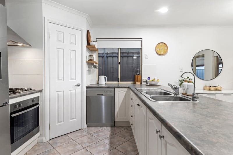 20 Beckham Rise, Craigmore - Thumbnail 5