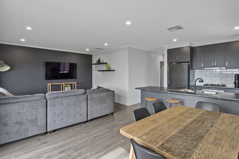 4 Clark Avenue, Onkaparinga Hills - Thumbnail 6