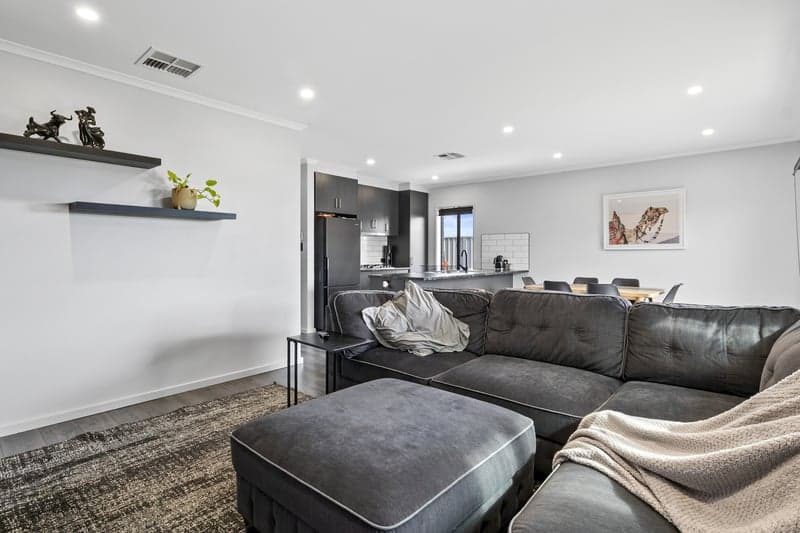 4 Clark Avenue, Onkaparinga Hills - Thumbnail 8