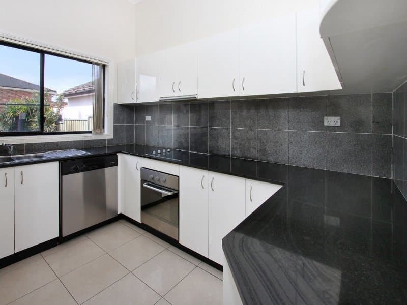 24a Wisdom Street, Guildford West - Thumbnail 2