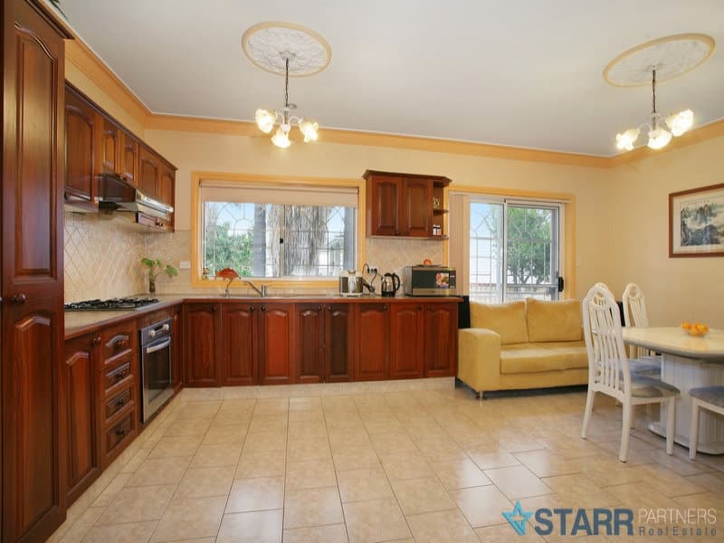 1/19 Warwick Road, Merrylands - Thumbnail 2