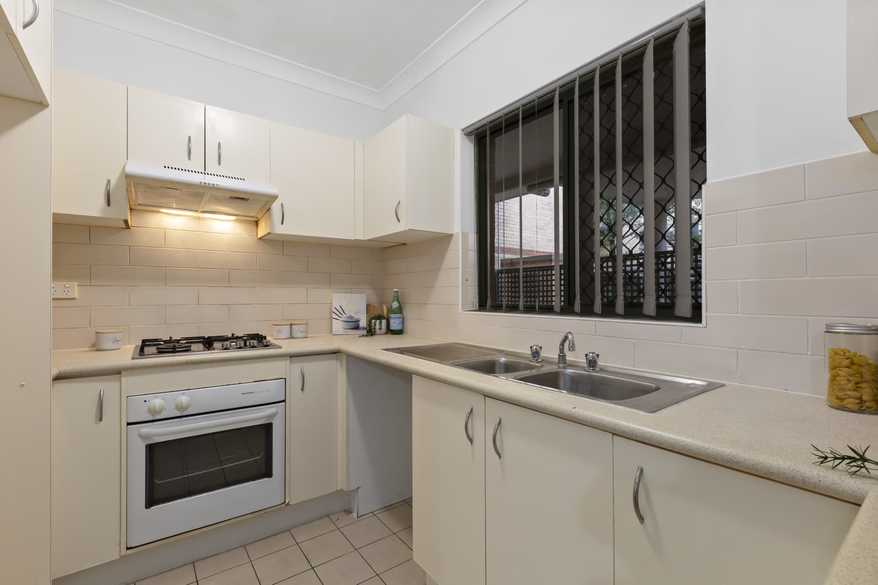 4/11-13 Fourth Avenue, Blacktown - Thumbnail 3