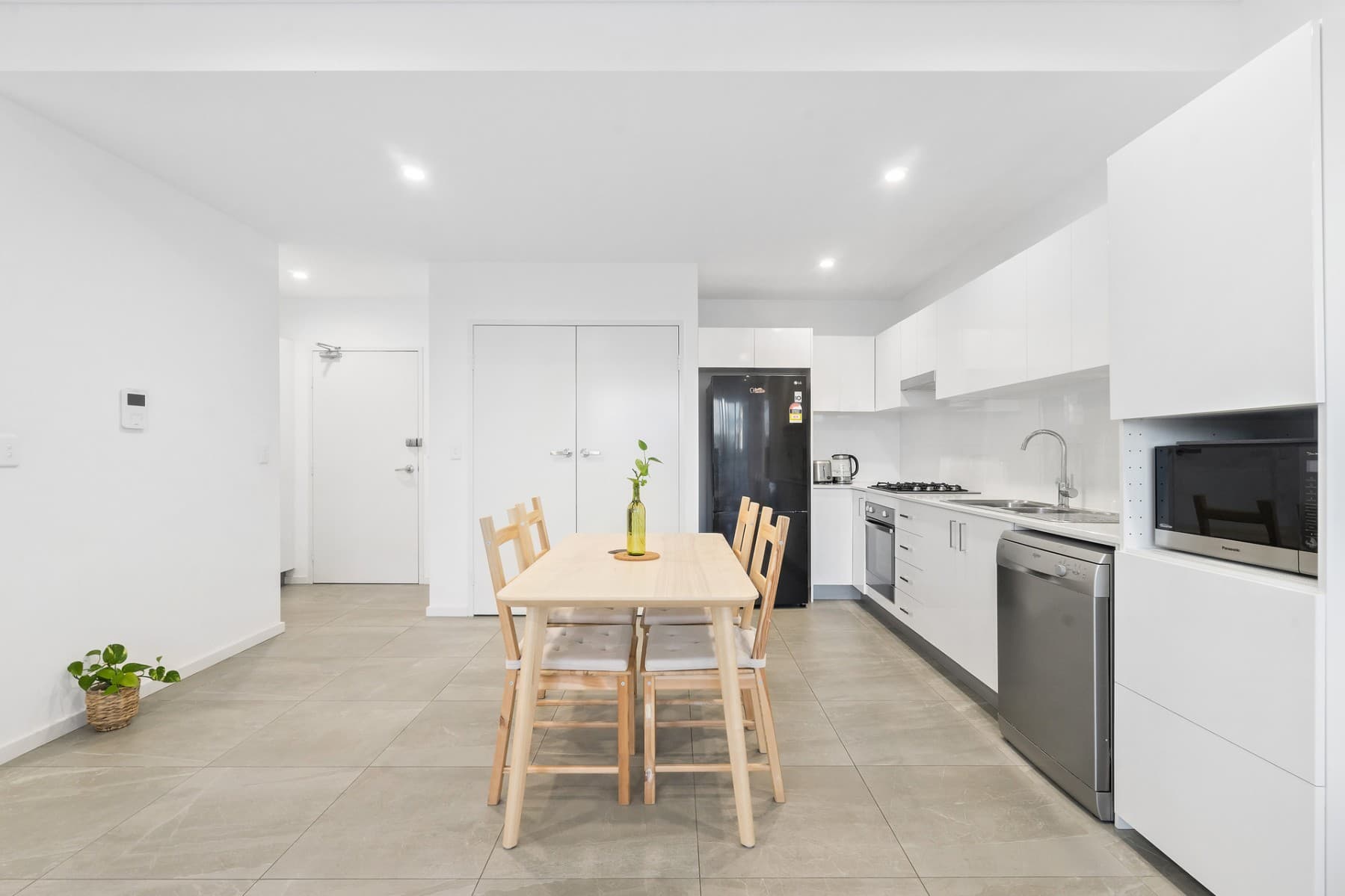 303/290 Great Western Highway, Wentworthville - Thumbnail 3