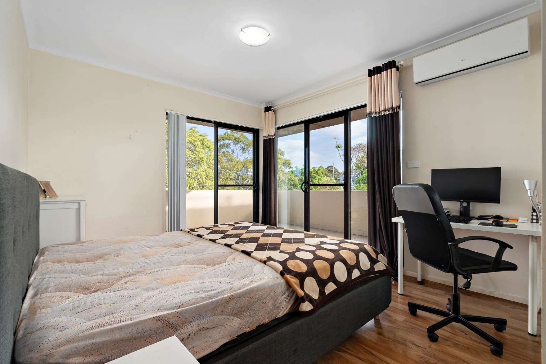 301/1 Griffiths Street, Blacktown - Thumbnail 5
