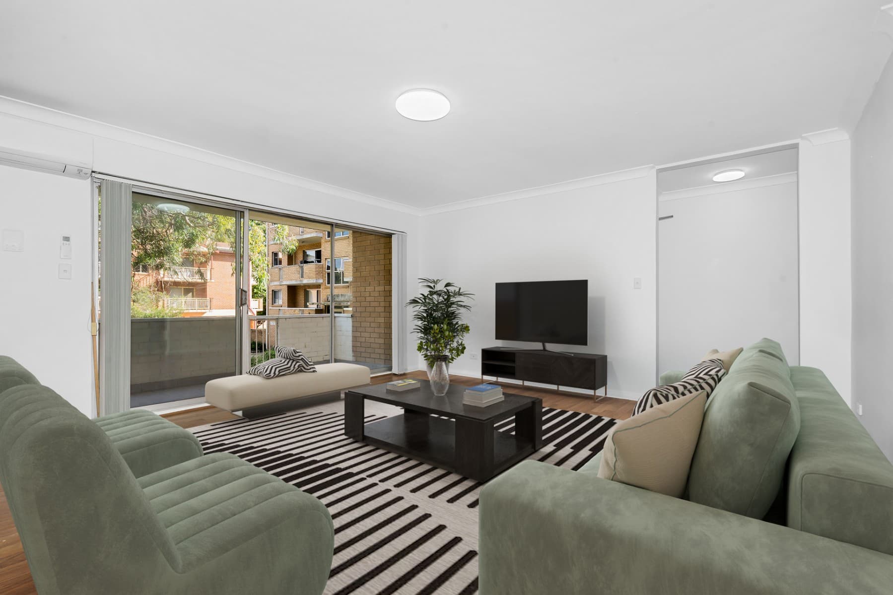 2/10-12 Thomas Street, Parramatta - Thumbnail 2