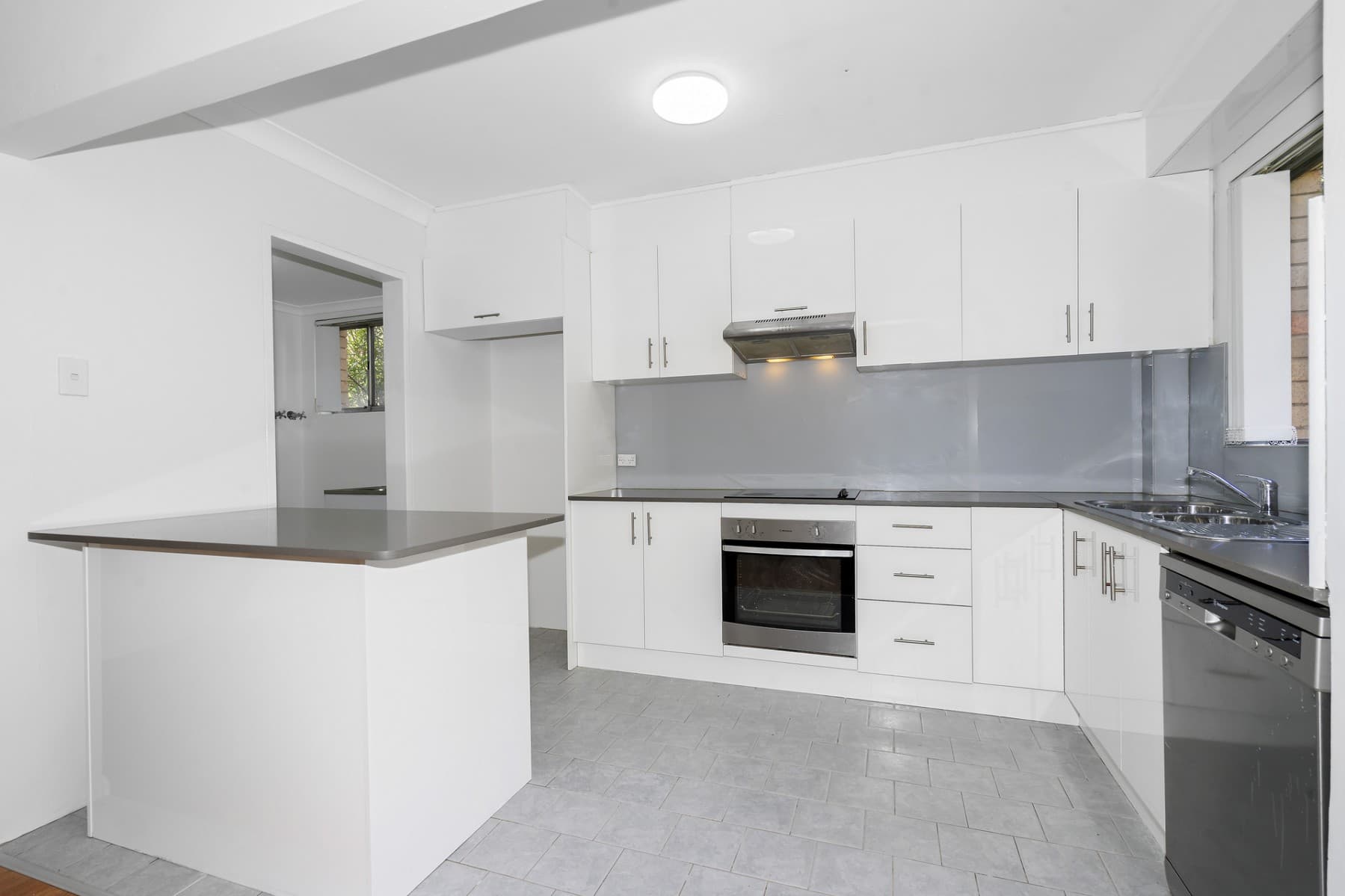 2/10-12 Thomas Street, Parramatta - Thumbnail 3