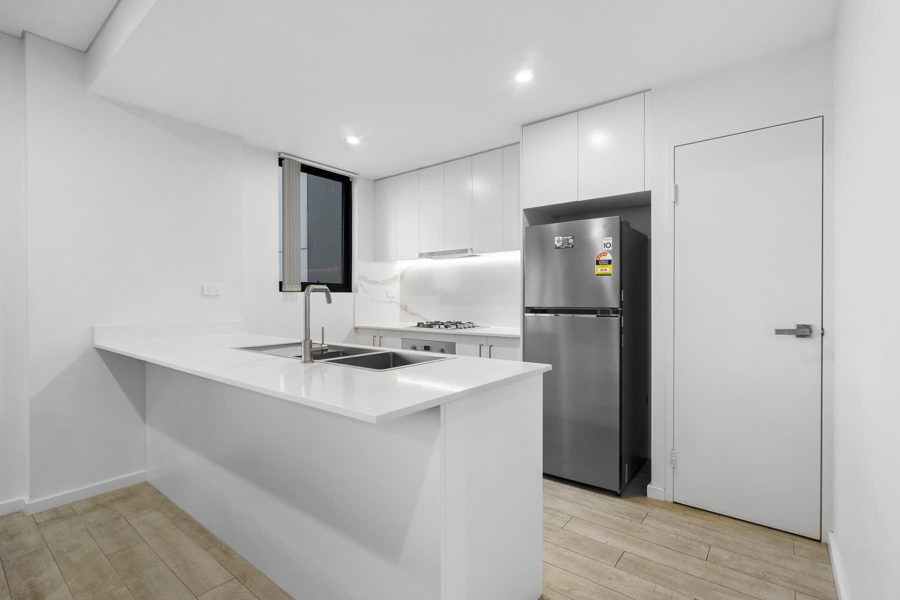 407/3 Balmoral Street, Blacktown - Thumbnail 2
