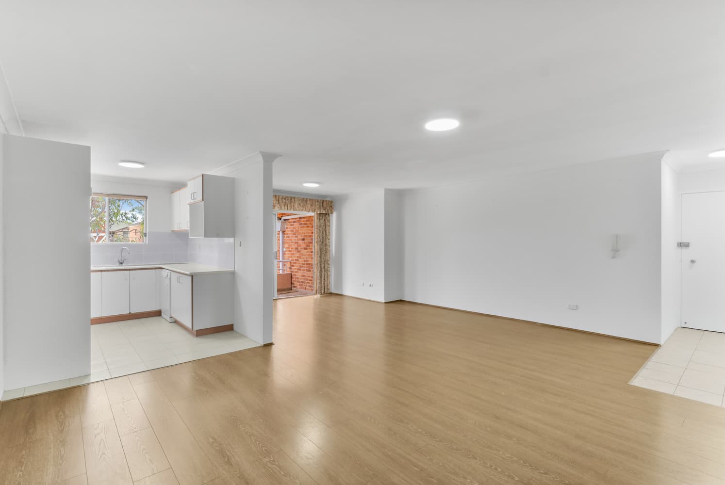 11/23-25 Priddle Street, Westmead - Thumbnail 2