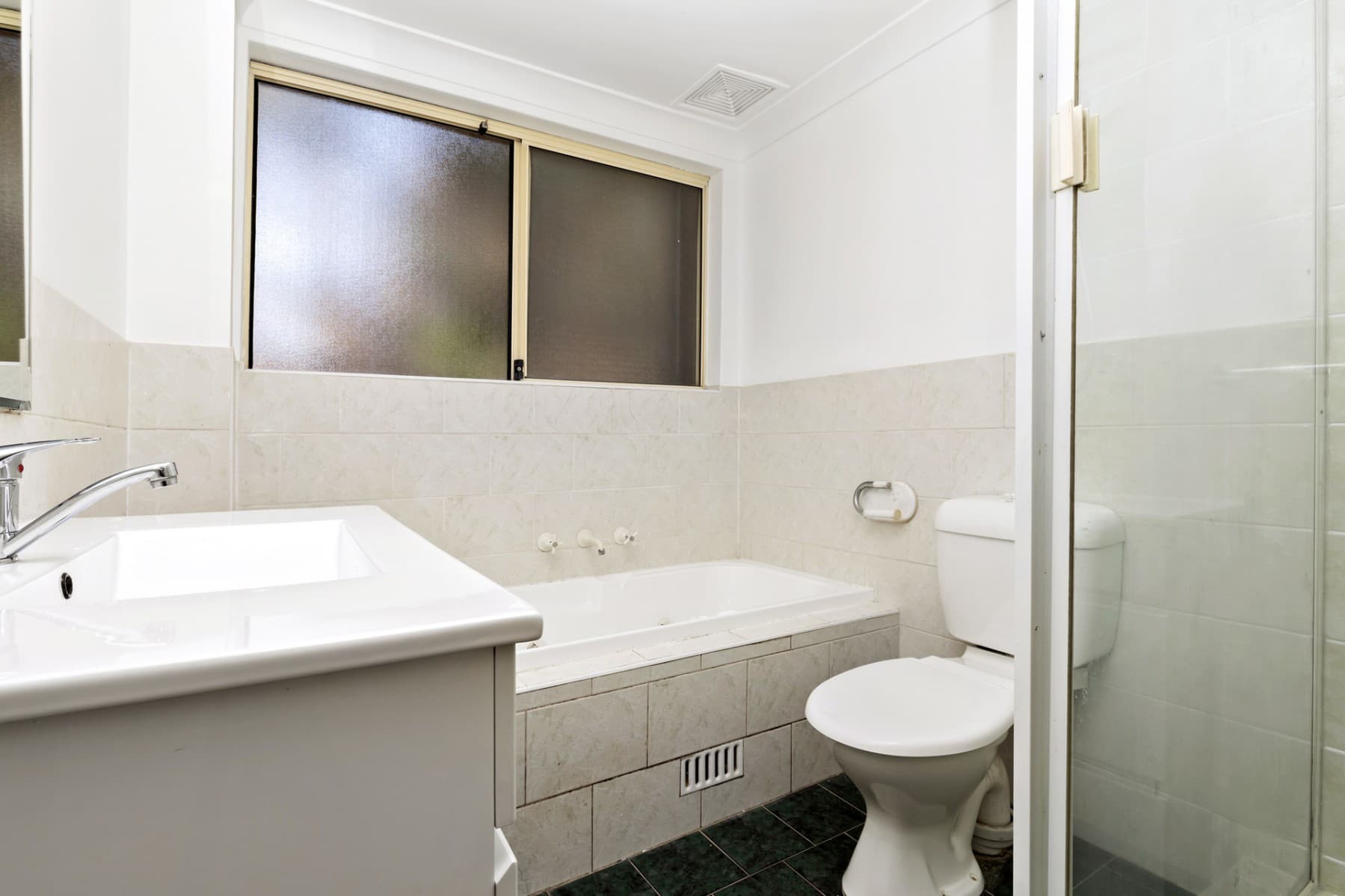 13/221-223 Dunmore Street, Pendle Hill - Thumbnail 4