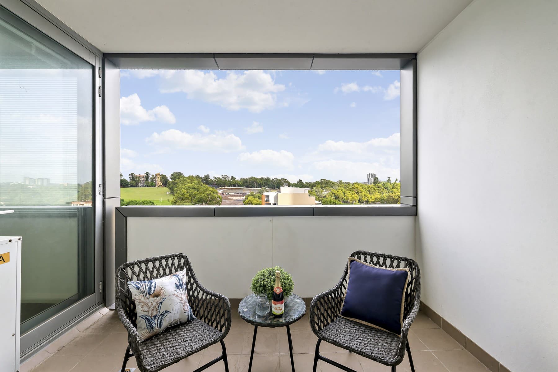 901/29 Hunter Street, Parramatta - Thumbnail 3