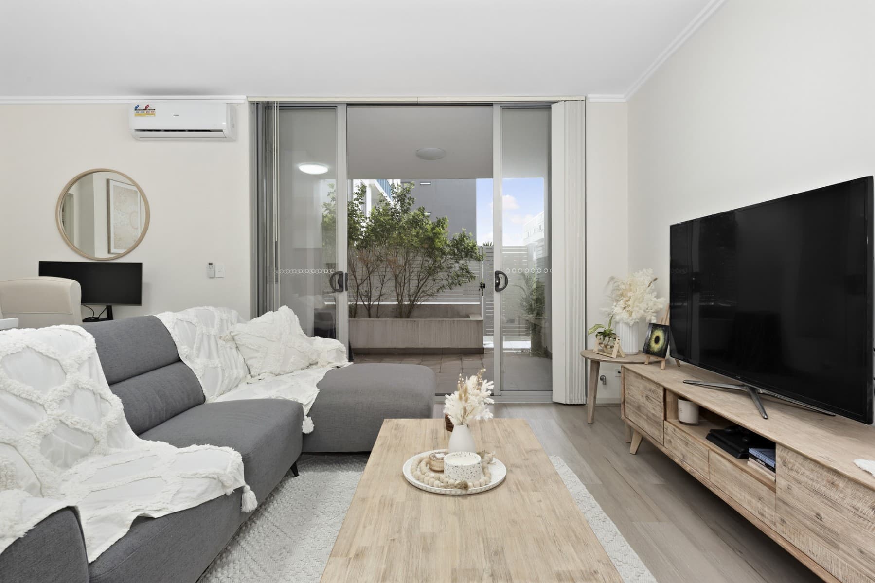 110/3 Weston Street, Rosehill - Thumbnail 2