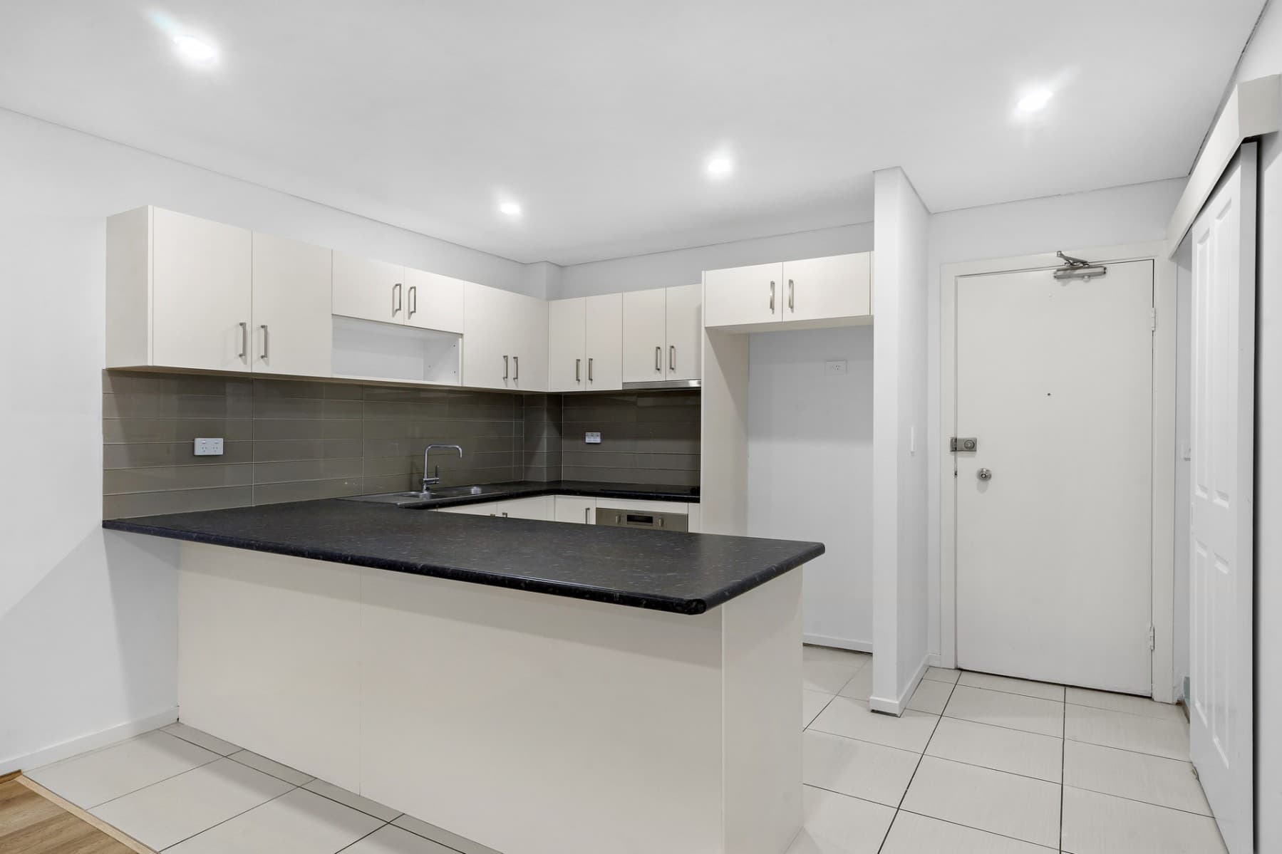 10/29 Kildare Road, Blacktown - Thumbnail 2