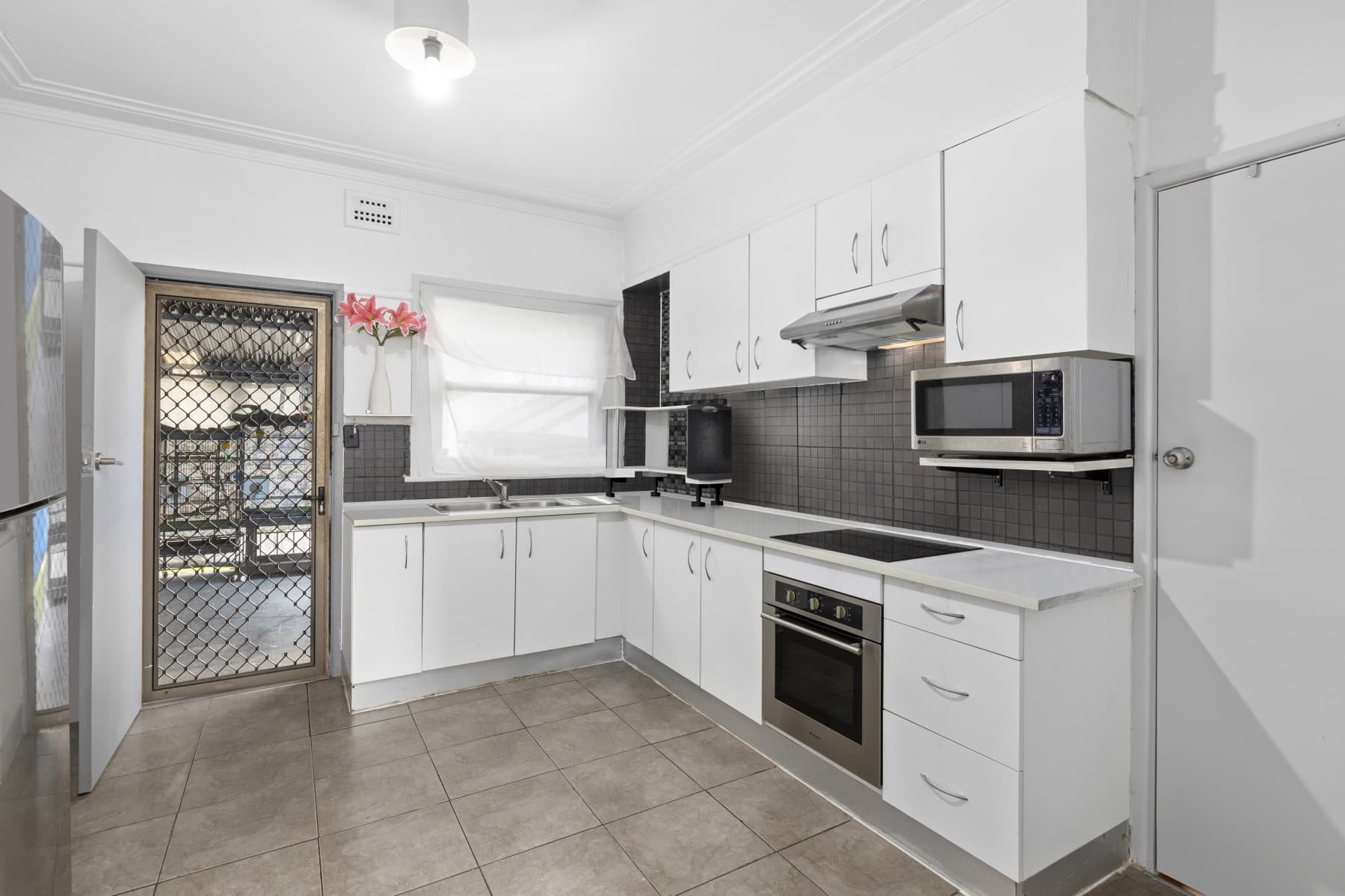 19 Pearson Street, South Wentworthville - Thumbnail 3