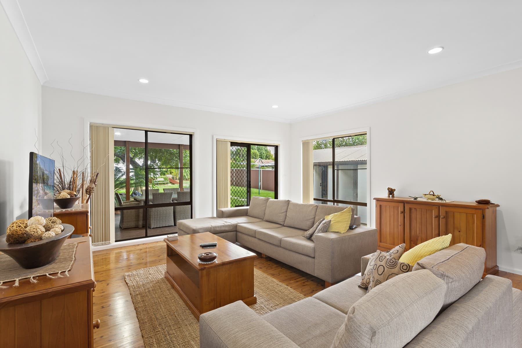 9 Bury Road, Guildford - Thumbnail 4
