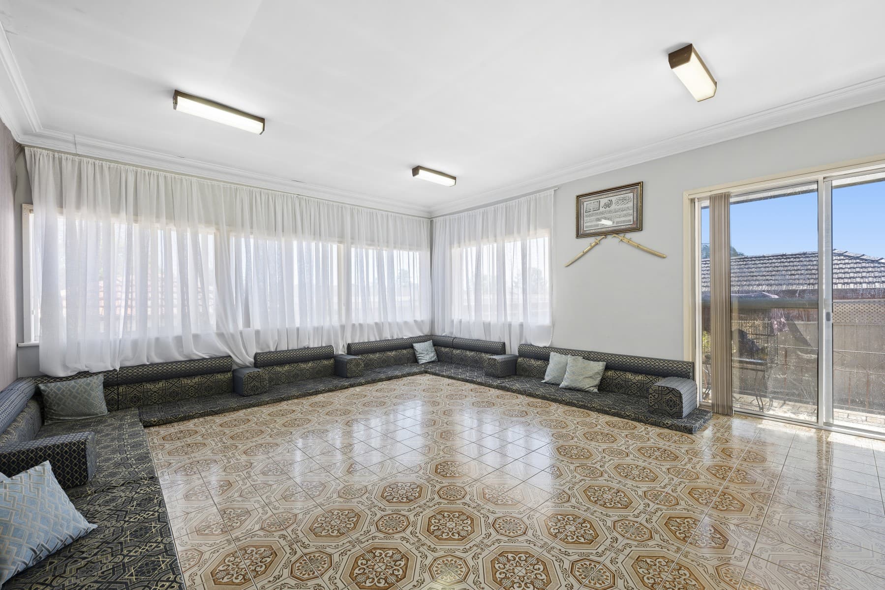 73 Salisbury Road, Guildford - Thumbnail 4