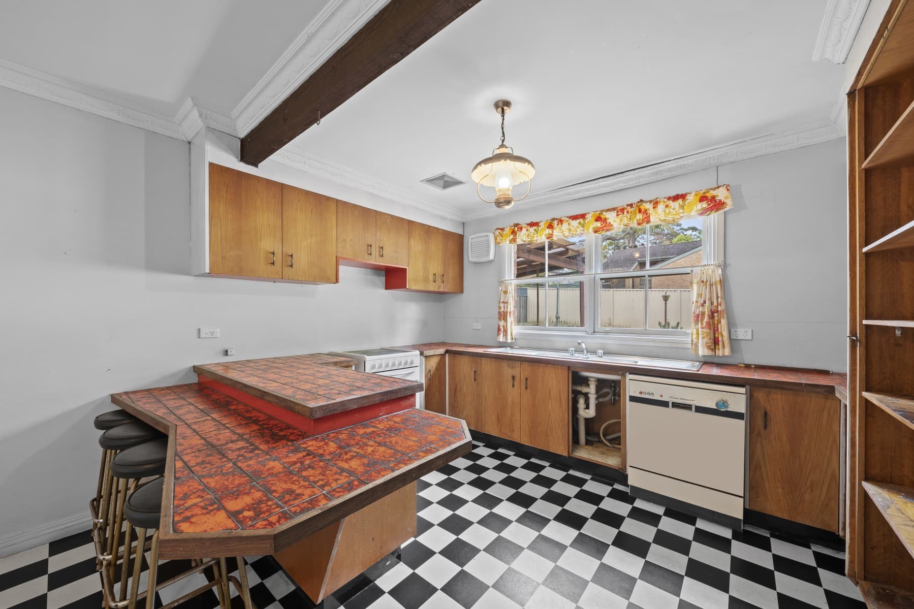 24 Albert Street, Guildford - Thumbnail 3