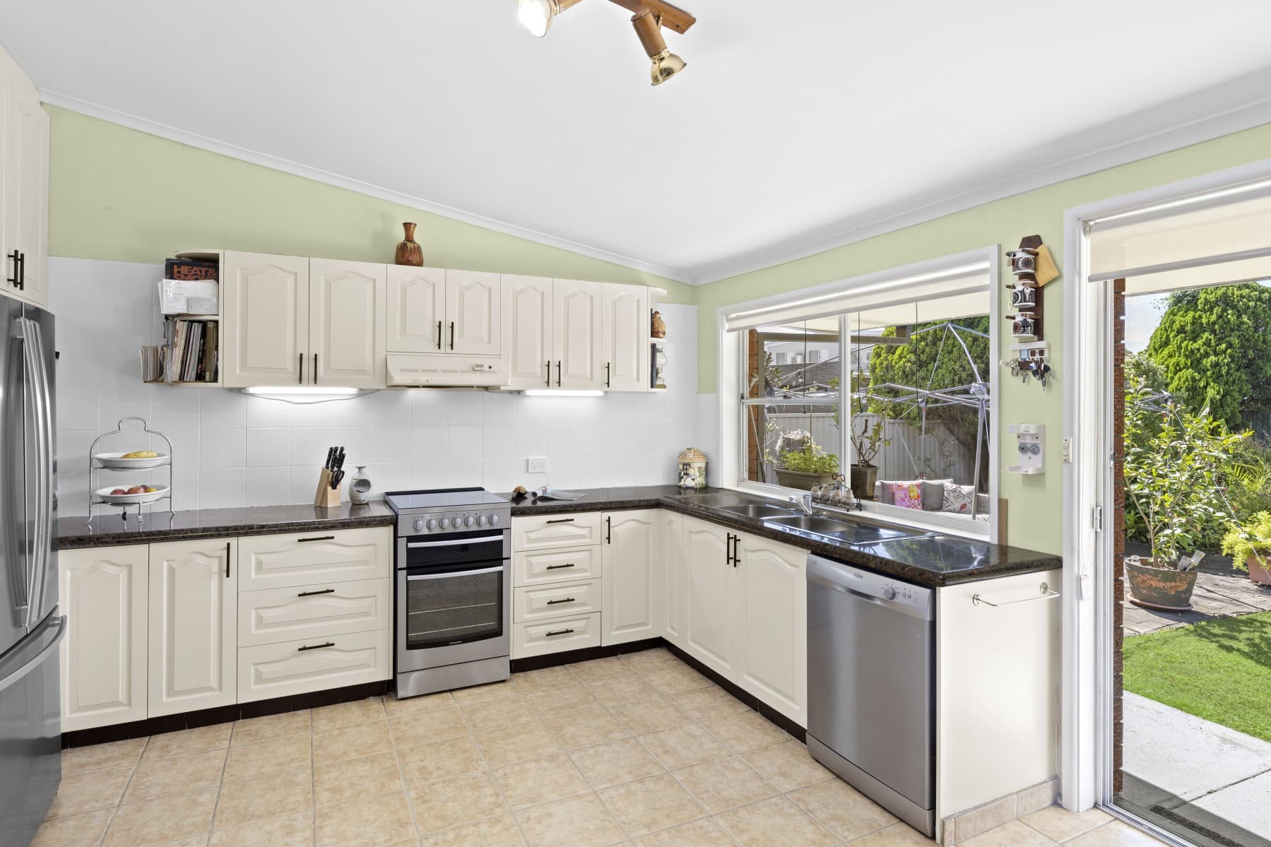 7 Damien Avenue, Greystanes - Thumbnail 2