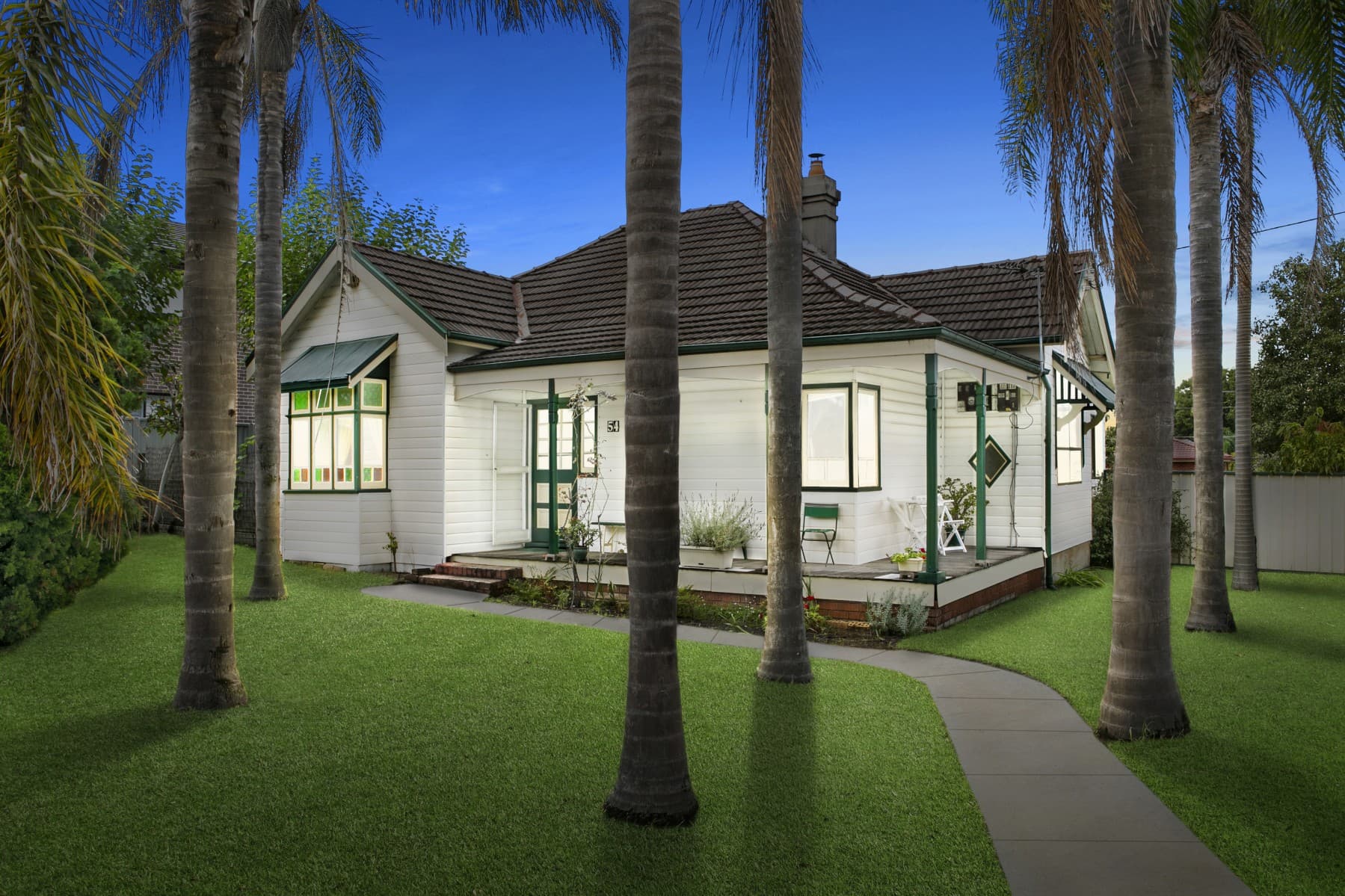 54 Woodstock Street, Guildford - Image 1