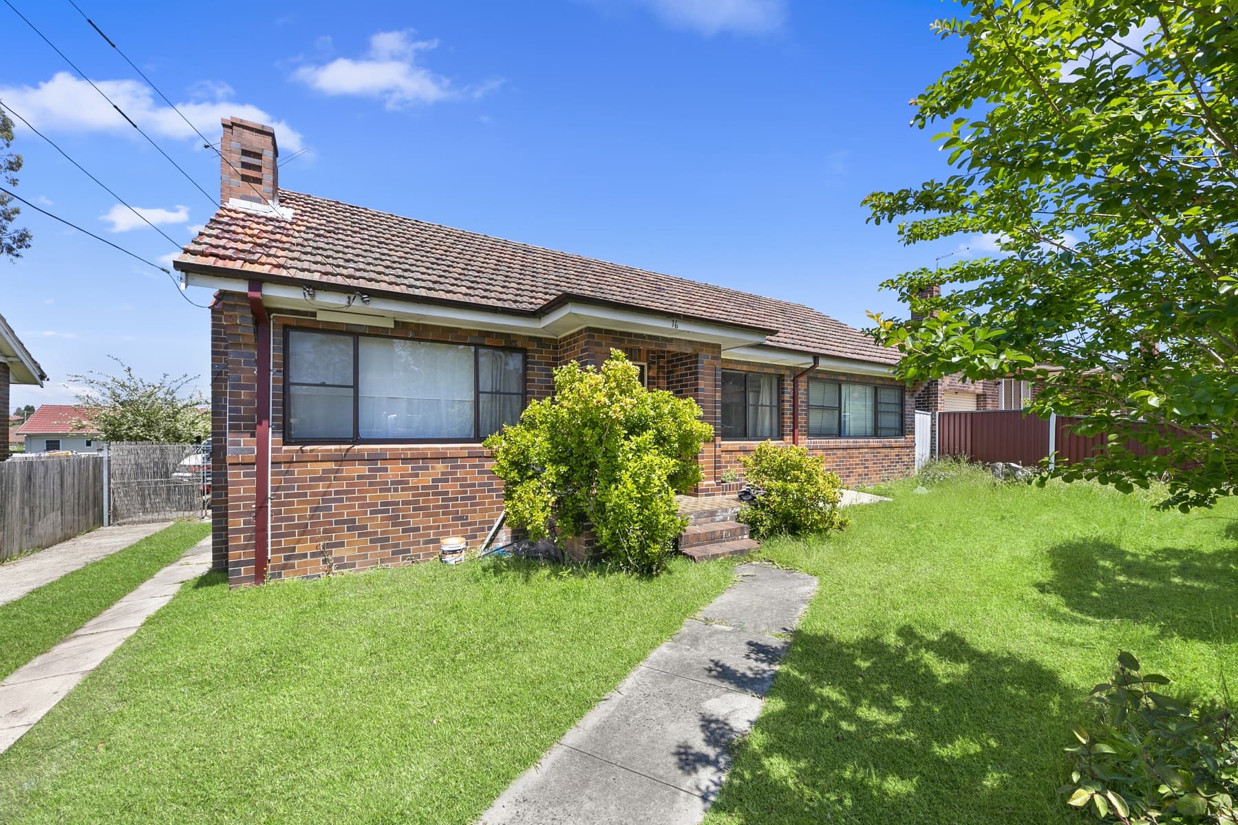 16 Montgomery Avenue, Granville - Image 1