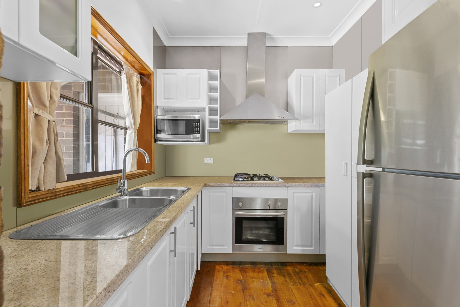 16 Montgomery Avenue, Granville - Thumbnail 3