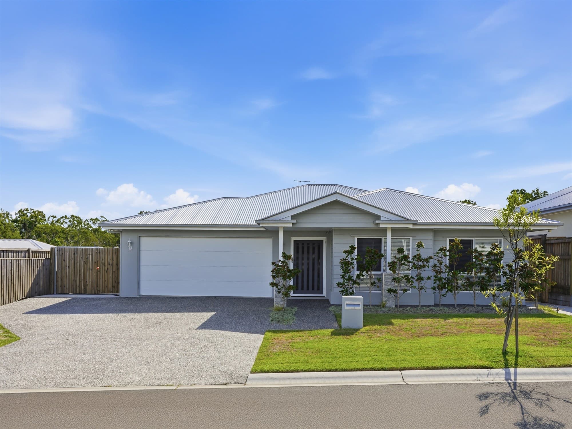 15 Picton Street JIMBOOMBA, QLD, Jimboomba - Image 1